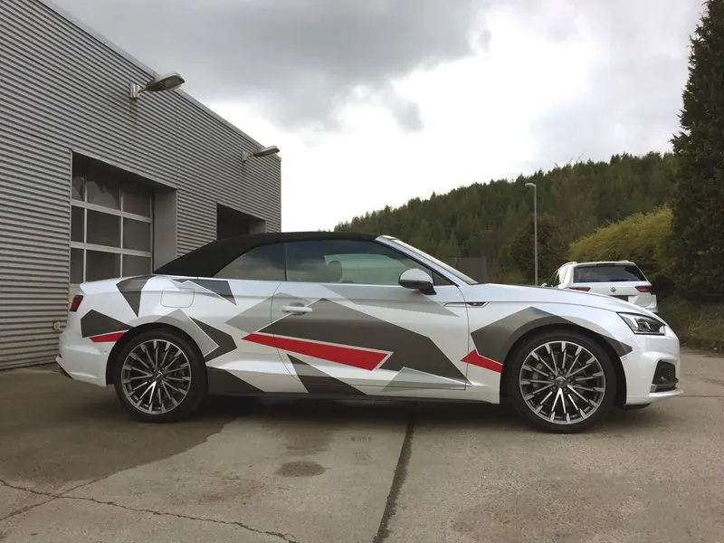 Audi A5 Cabrio mit Camouflage-Folierung